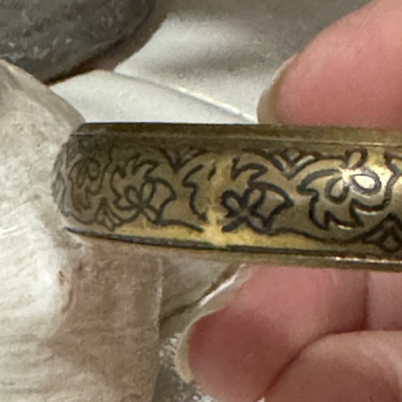 Vintage Damascene Etched Metal Bangle Style Bracelet-Brassy Tone - Picture 8 of 14